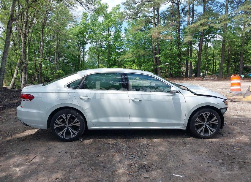 Photo 14 of 2021 Volkswagen Passat 2.0T SE (VIN 1VWSA7A38MC014396)