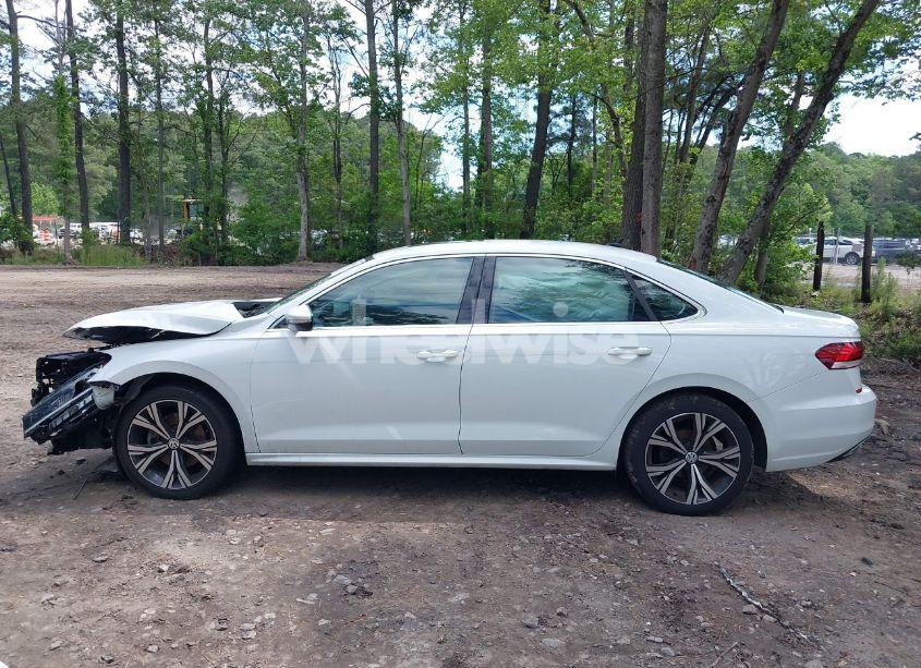 Photo 15 of 2021 Volkswagen Passat 2.0T SE (VIN 1VWSA7A38MC014396)