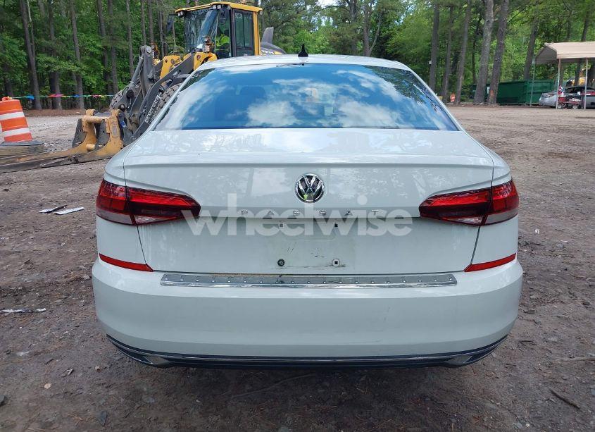 Photo 17 of 2021 Volkswagen Passat 2.0T SE (VIN 1VWSA7A38MC014396)