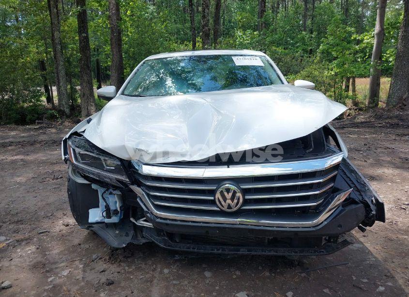 Photo 6 of 2021 Volkswagen Passat 2.0T SE (VIN 1VWSA7A38MC014396)