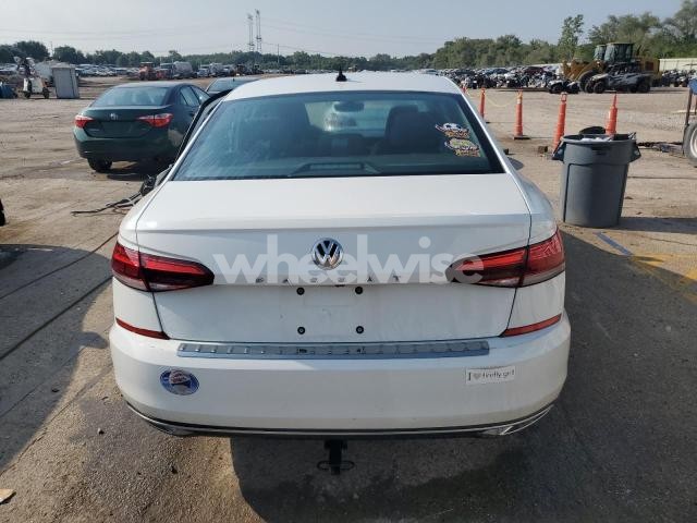 Photo 2 of 2022 VOLKSWAGEN PASSAT SE (VIN 1VWSA7A38NC003920)