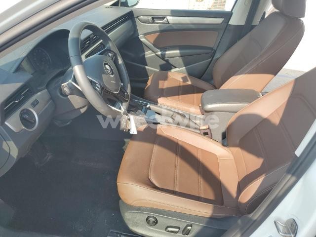Photo 5 of 2022 VOLKSWAGEN PASSAT SE (VIN 1VWSA7A38NC003920)