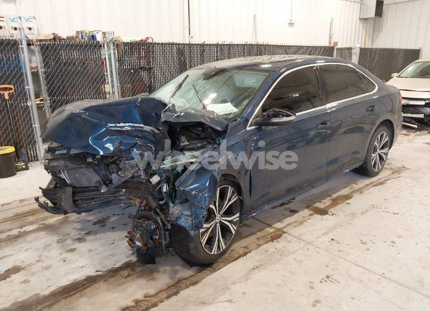 Photo 2 of 2022 Volkswagen Passat 2.0T SE (VIN 1VWSA7A38NC008955)