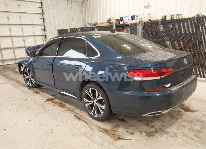 Photo 3 of 2022 Volkswagen Passat 2.0T SE (VIN 1VWSA7A38NC008955)