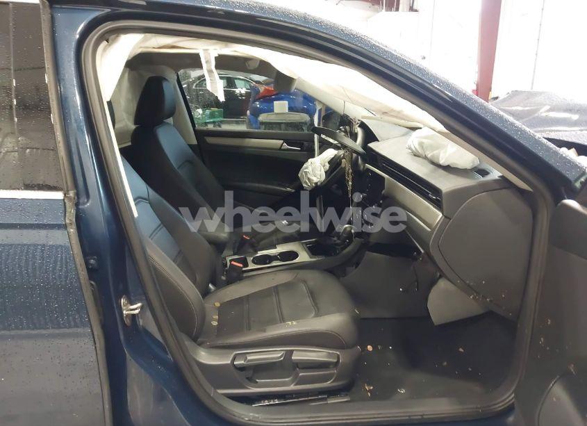Photo 5 of 2022 Volkswagen Passat 2.0T SE (VIN 1VWSA7A38NC008955)