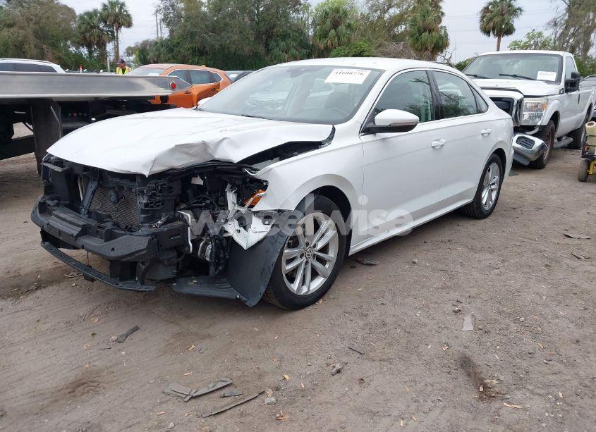 Photo 2 of 2020 Volkswagen Passat 2.0T SE (VIN 1VWSA7A39LC010727)