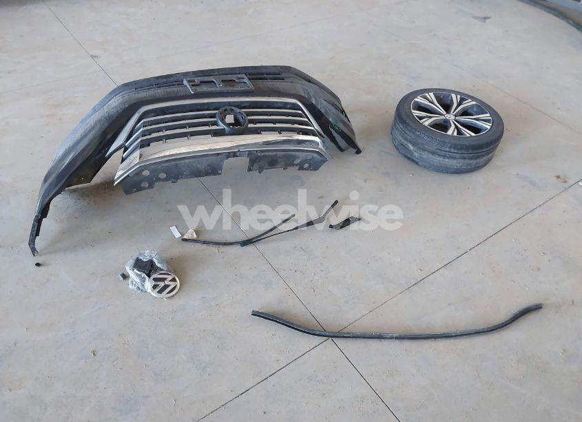 Photo 12 of 2021 Volkswagen Passat 2.0T SE (VIN 1VWSA7A39MC001172)