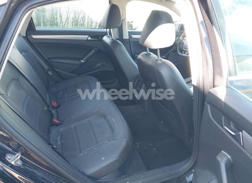 Photo 8 of 2021 Volkswagen Passat 2.0T SE (VIN 1VWSA7A39MC001172)