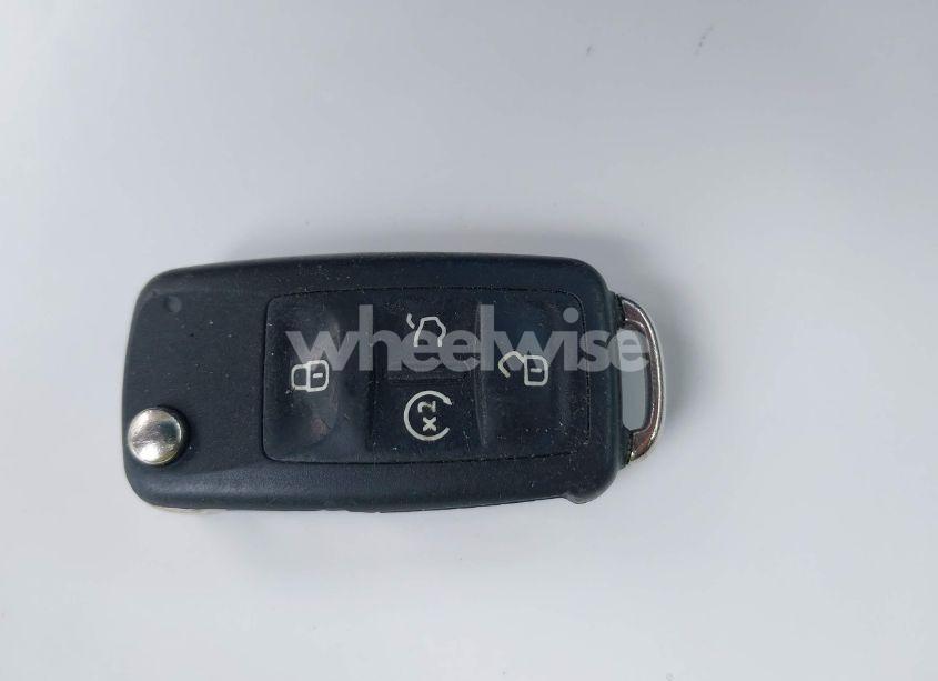 Photo 11 of 2021 Volkswagen Passat 2.0T SE (VIN 1VWSA7A39MC002421)