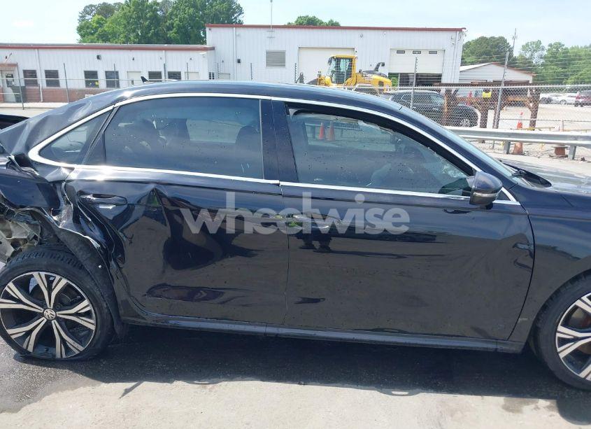 Photo 13 of 2021 Volkswagen Passat 2.0T SE (VIN 1VWSA7A39MC002421)
