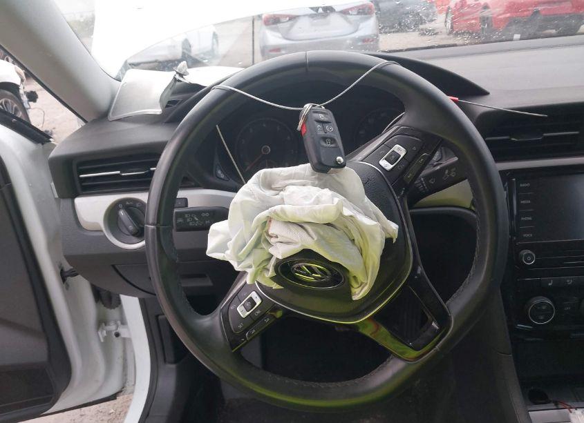 Photo 11 of 2021 Volkswagen Passat 2.0T SE (VIN 1VWSA7A39MC002449)