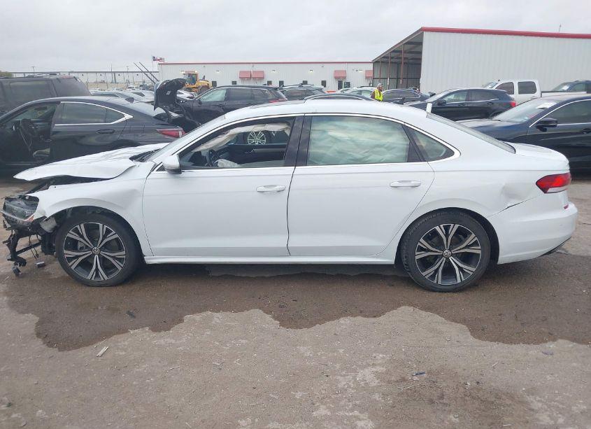 Photo 15 of 2021 Volkswagen Passat 2.0T SE (VIN 1VWSA7A39MC002449)