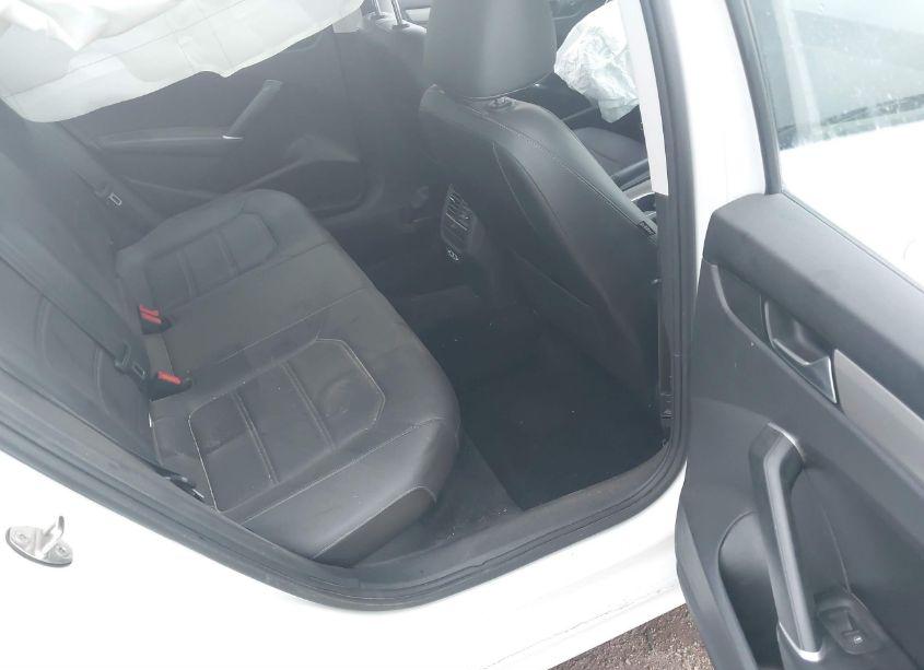 Photo 8 of 2021 Volkswagen Passat 2.0T SE (VIN 1VWSA7A39MC002449)