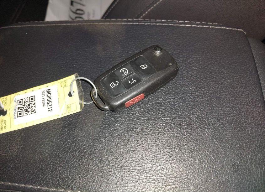 Photo 11 of 2021 Volkswagen Passat 2.0T SE (VIN 1VWSA7A39MC006212)