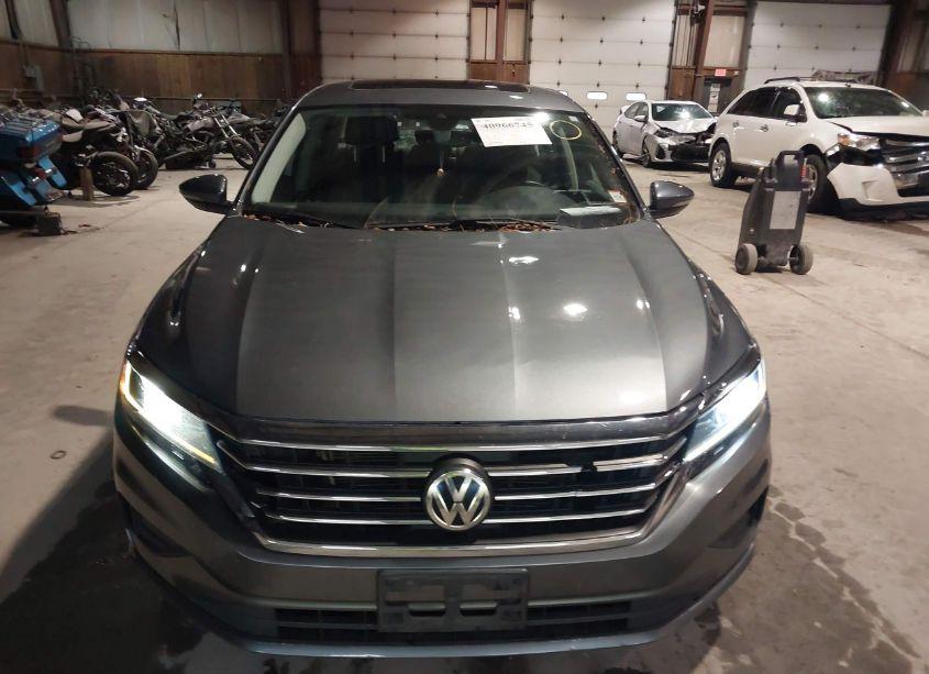 Photo 12 of 2021 Volkswagen Passat 2.0T SE (VIN 1VWSA7A39MC006212)