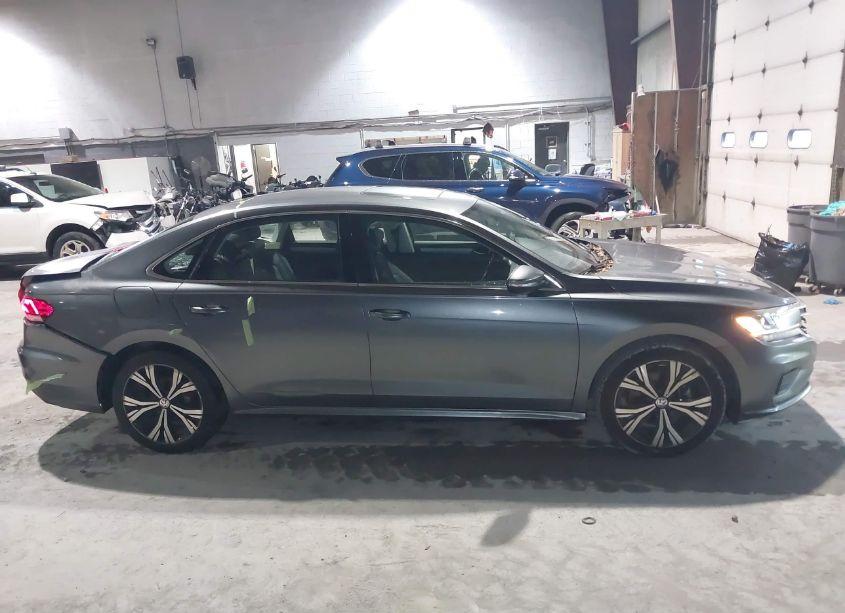 Photo 13 of 2021 Volkswagen Passat 2.0T SE (VIN 1VWSA7A39MC006212)