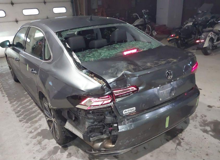 Photo 6 of 2021 Volkswagen Passat 2.0T SE (VIN 1VWSA7A39MC006212)
