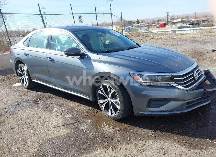 2021 Volkswagen Passat 2.0T SE (VIN 1VWSA7A39MC009031) main photo