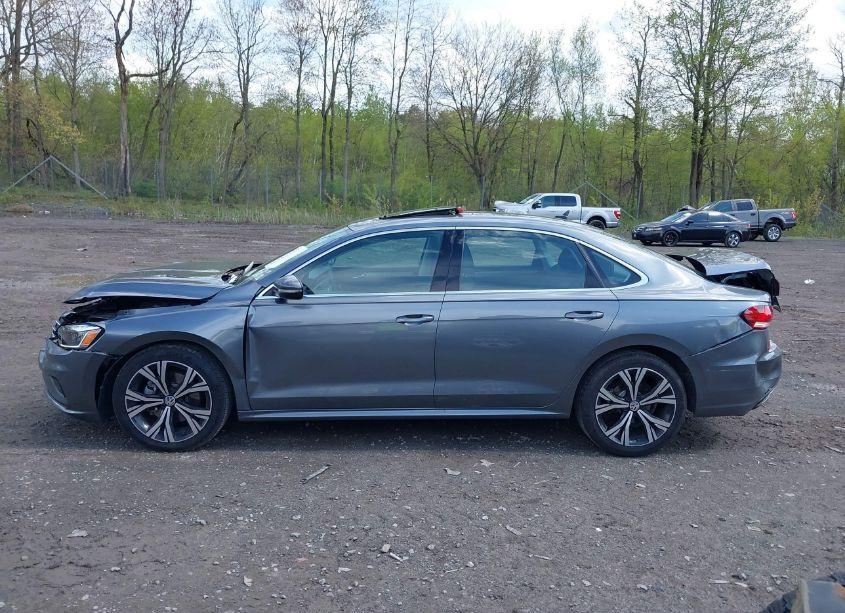 Photo 14 of 2021 Volkswagen Passat 2.0T SE (VIN 1VWSA7A39MC009238)
