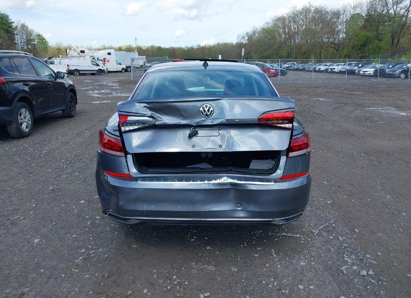 Photo 16 of 2021 Volkswagen Passat 2.0T SE (VIN 1VWSA7A39MC009238)