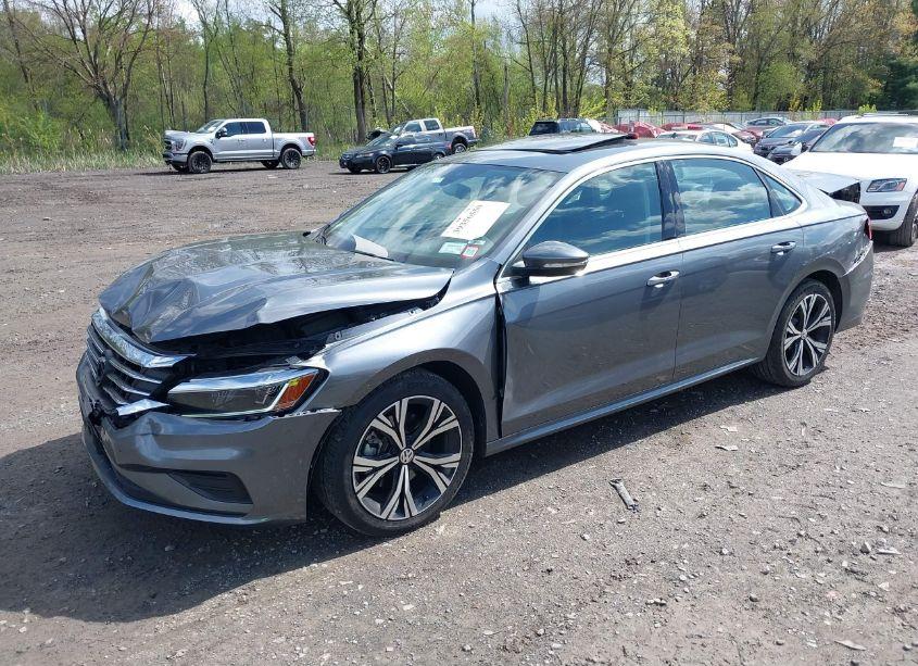 Photo 2 of 2021 Volkswagen Passat 2.0T SE (VIN 1VWSA7A39MC009238)