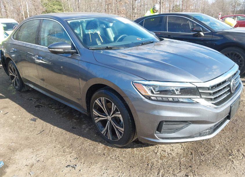 2021 Volkswagen Passat 2.0T SE (VIN 1VWSA7A39MC010681) main photo