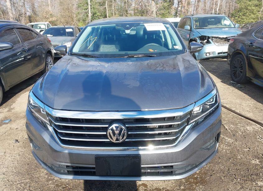 Photo 12 of 2021 Volkswagen Passat 2.0T SE (VIN 1VWSA7A39MC010681)