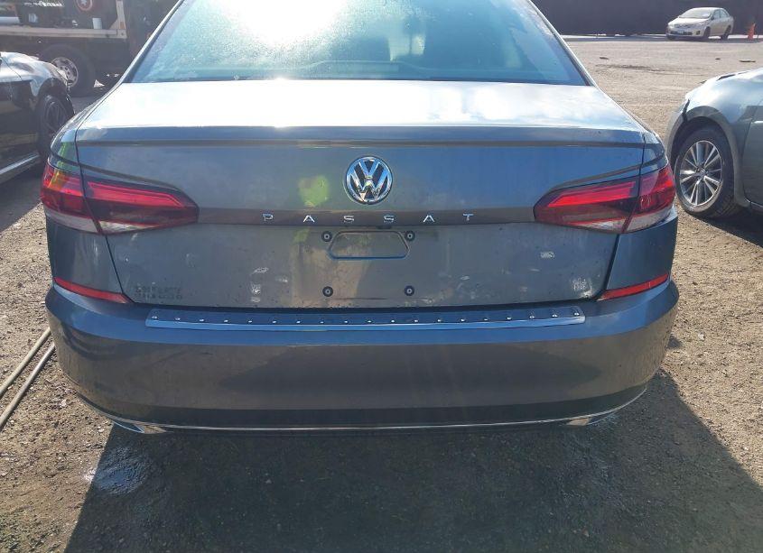 Photo 16 of 2021 Volkswagen Passat 2.0T SE (VIN 1VWSA7A39MC010681)