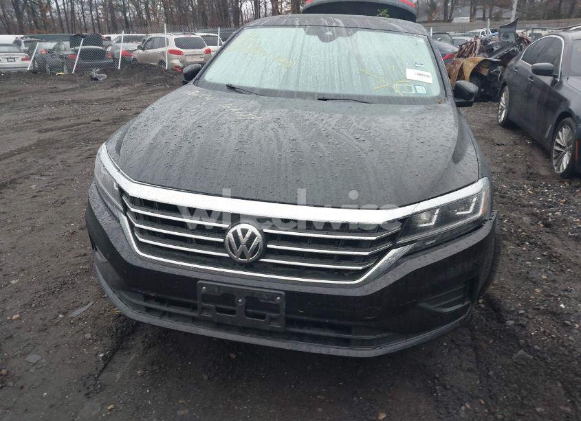 Photo 11 of 2021 Volkswagen Passat 2.0T SE (VIN 1VWSA7A39MC011751)
