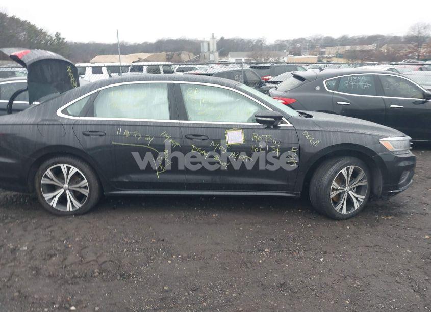 Photo 12 of 2021 Volkswagen Passat 2.0T SE (VIN 1VWSA7A39MC011751)