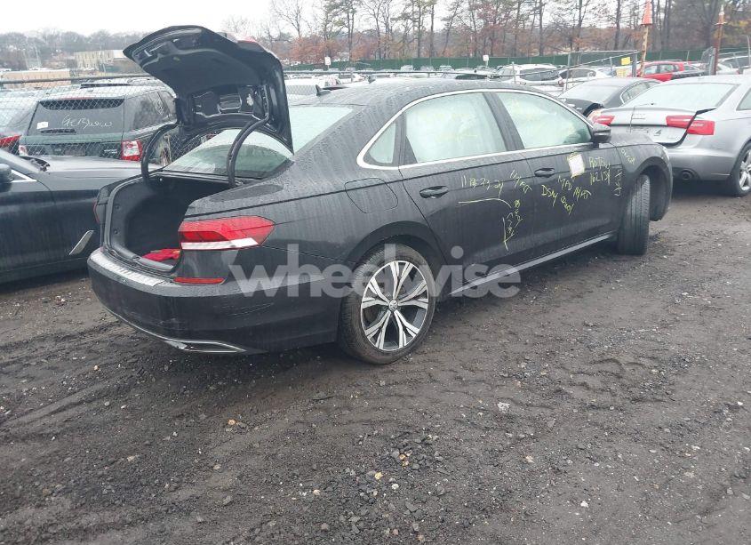 Photo 4 of 2021 Volkswagen Passat 2.0T SE (VIN 1VWSA7A39MC011751)