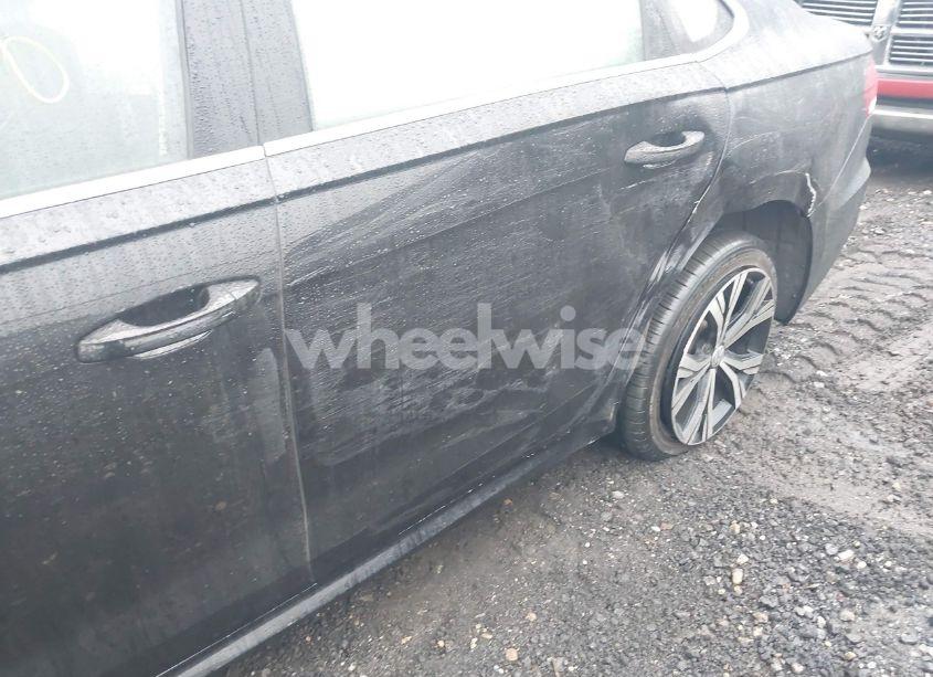 Photo 6 of 2021 Volkswagen Passat 2.0T SE (VIN 1VWSA7A39MC011751)