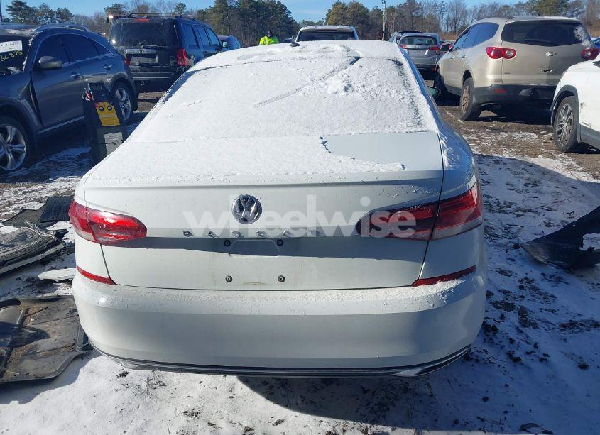 Photo 15 of 2020 Volkswagen Passat 2.0T SE (VIN 1VWSA7A3XLC010736)