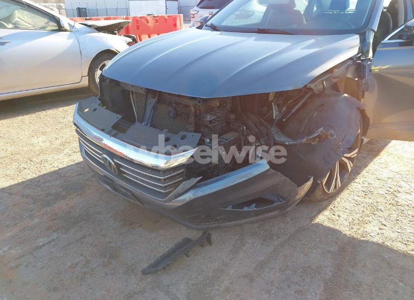 Photo 6 of 2021 Volkswagen Passat 2.0T SE (VIN 1VWSA7A3XMC008583)