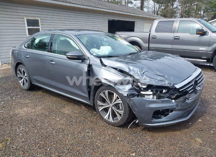 2021 Volkswagen Passat 2.0T SE (VIN 1VWSA7A3XMC011113) main photo