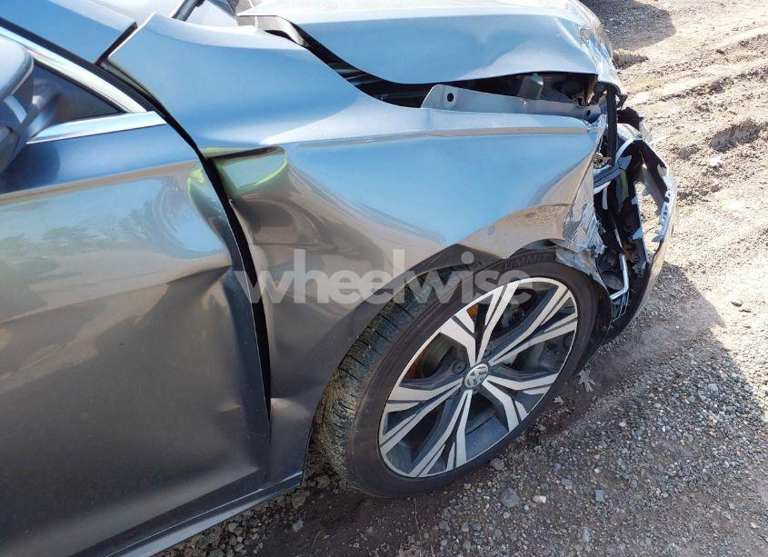 Photo 18 of 2021 Volkswagen Passat 2.0T SE (VIN 1VWSA7A3XMC011113)