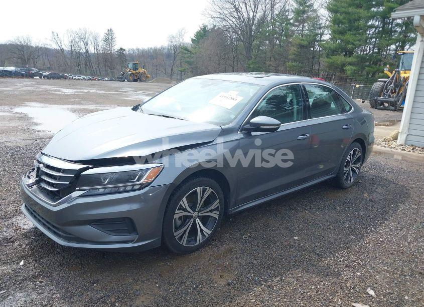 Photo 2 of 2021 Volkswagen Passat 2.0T SE (VIN 1VWSA7A3XMC011113)