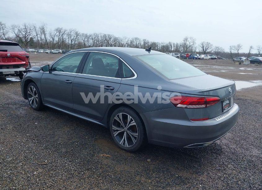 Photo 3 of 2021 Volkswagen Passat 2.0T SE (VIN 1VWSA7A3XMC011113)