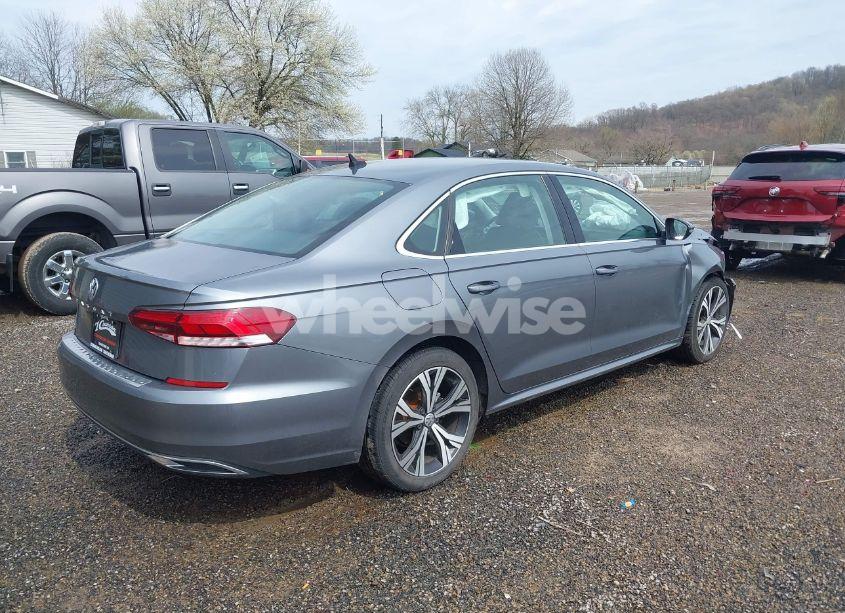 Photo 4 of 2021 Volkswagen Passat 2.0T SE (VIN 1VWSA7A3XMC011113)