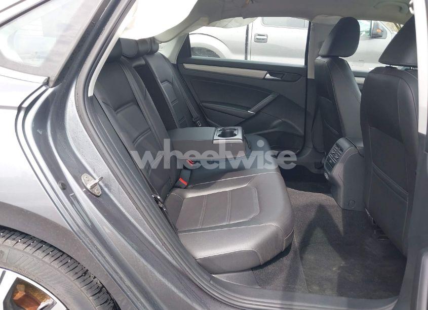 Photo 8 of 2021 Volkswagen Passat 2.0T SE (VIN 1VWSA7A3XMC011113)
