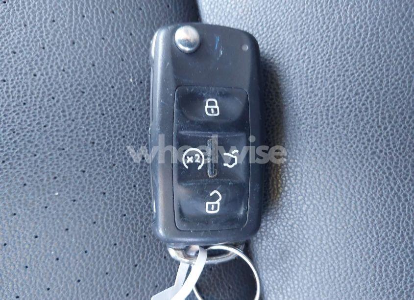 Photo 11 of 2021 Volkswagen Passat 2.0T SE (VIN 1VWSA7A3XMC011757)