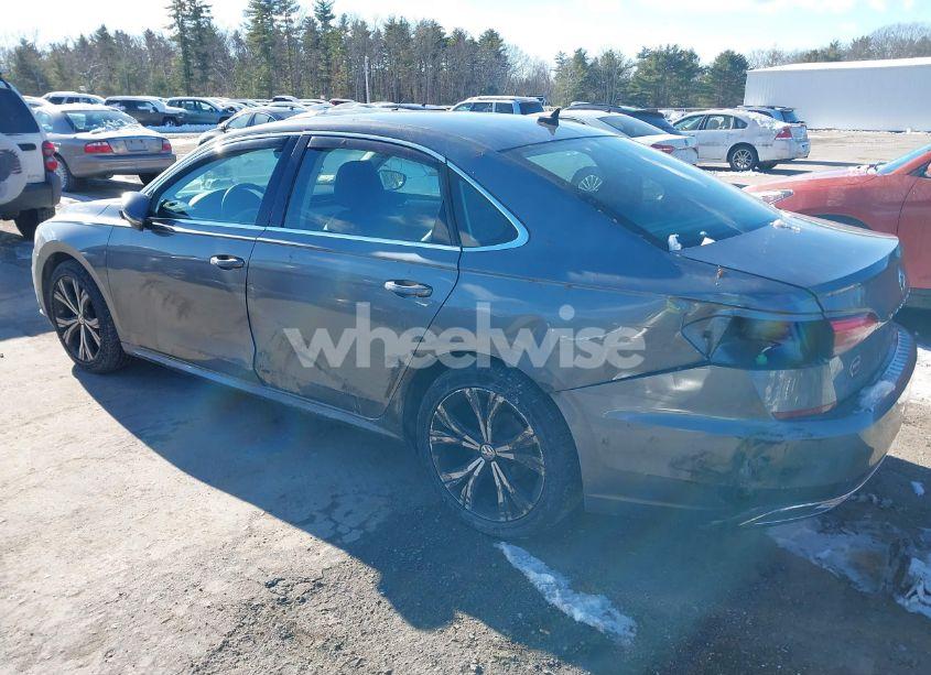 Photo 3 of 2021 Volkswagen Passat 2.0T SE (VIN 1VWSA7A3XMC011757)