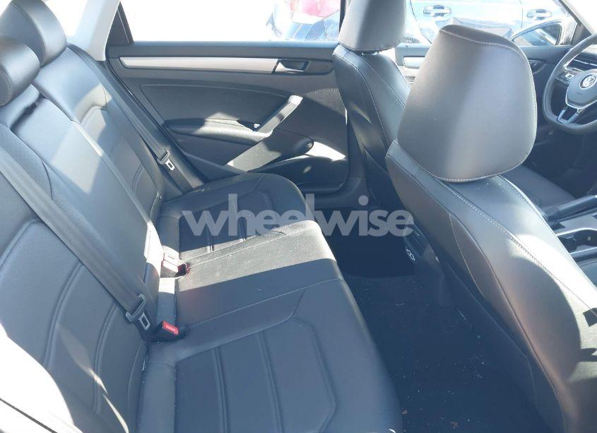 Photo 8 of 2021 Volkswagen Passat 2.0T SE (VIN 1VWSA7A3XMC011757)