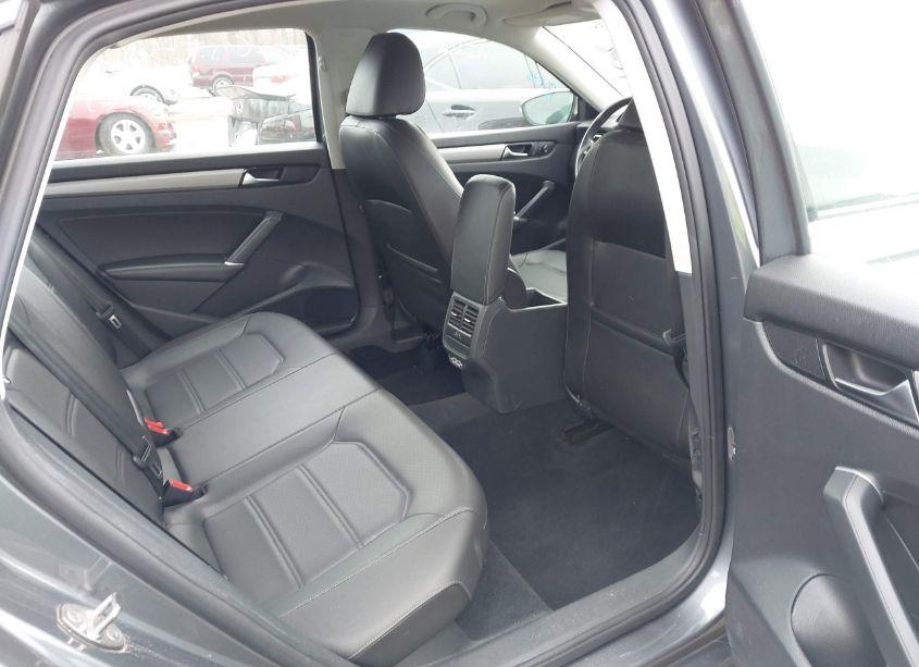 Photo 8 of 2022 Volkswagen Passat 2.0T SE (VIN 1VWSA7A3XNC004020)