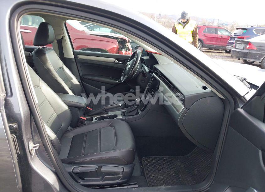 Photo 5 of 2020 Volkswagen Passat 2.0T SE (VIN 1VWWA7A38LC011353)