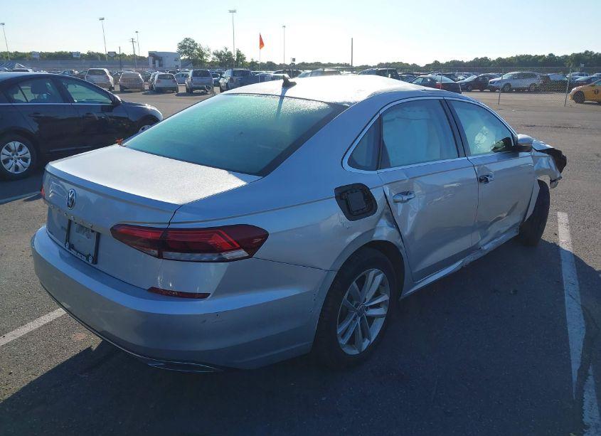 Photo 4 of 2020 Volkswagen Passat 2.0T SE (VIN 1VWWA7A38LC013684)