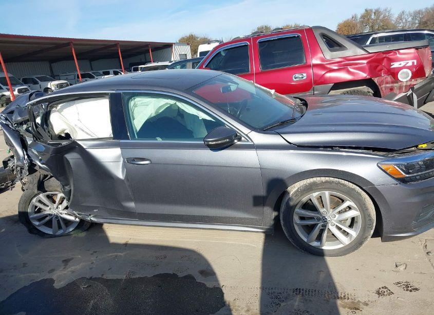 Photo 14 of 2020 Volkswagen Passat 2.0T SE (VIN 1VWWA7A3XLC012391)