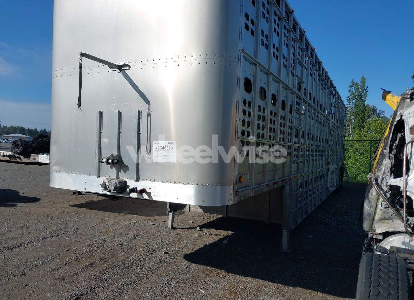 Photo 2 of 2019 Wilson Trailer CO LIVESTOCK TRAILER (VIN 1W16482A2K5557376)