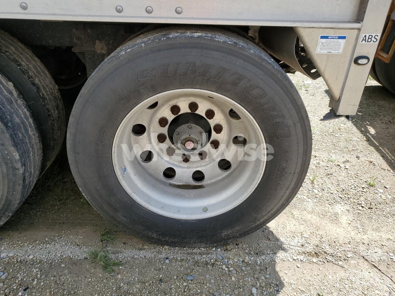 Photo 2 of 2024 WILSON HOGTRAILER HOPPER (VIN 1W1K44320R7726940)