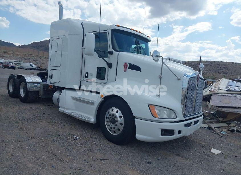 2014 Kenworth Construction T660 (VIN 1XKAD48X4EJ414194) main photo